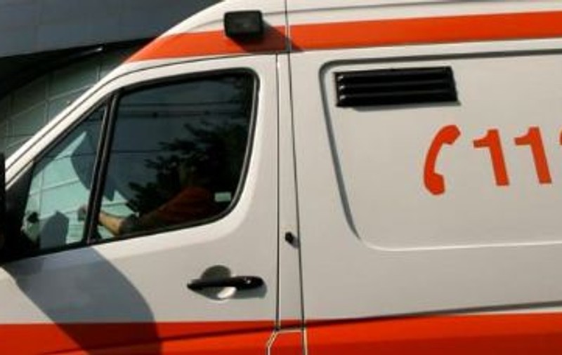 Un bărbat de 37 de ani a murit după ce mașina sa a fost proiectată într-un cap de pod, în Dolj