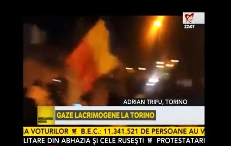 Gaze lacrimogene, la Torino și Paris! Românii, îndepărtați CU FORȚA
