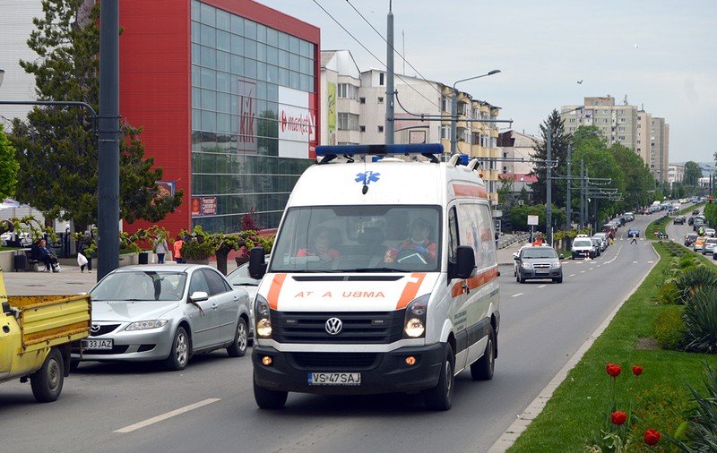 Un biciclist a murit după ce a căzut de pe bicicletă în stațiunea Păltiniș