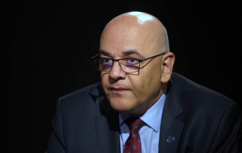 Raed Arafat, după ce mulţi români au ieşit la plimbare: "Virusul nu se vede, nu se simte şi nu are gust ca să poată fi evitat"