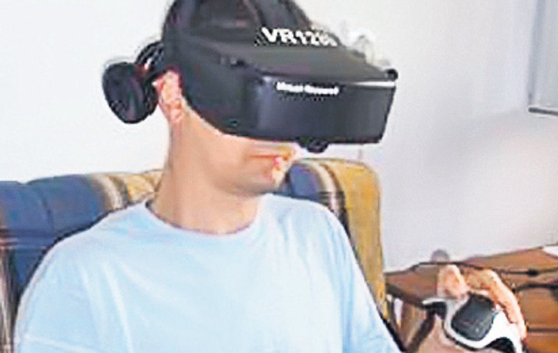 Mai mulţi cercetători clujeni susţin că vindecă durerile cu jocuri 3D