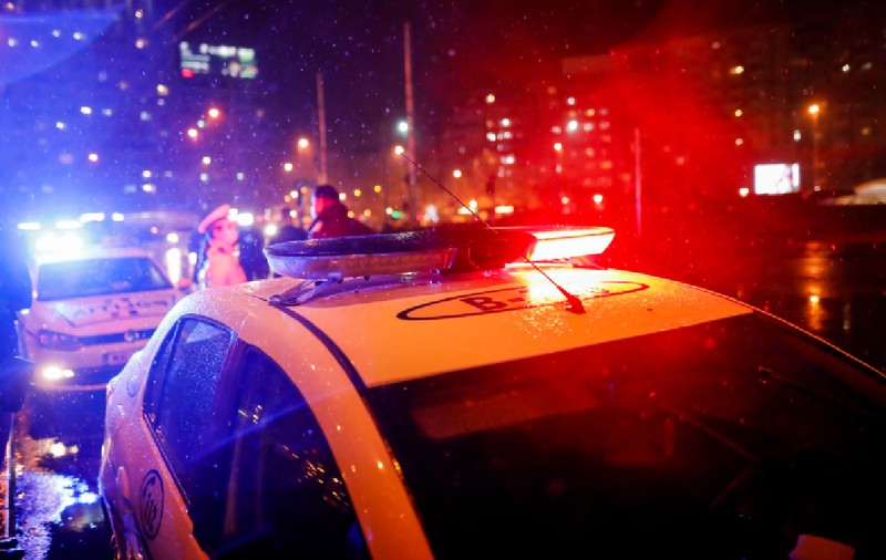 Un șofer de 19 ani a făcut drifturi pe bulevardul Beijing din București. Ce măsuri au luat polițiștii