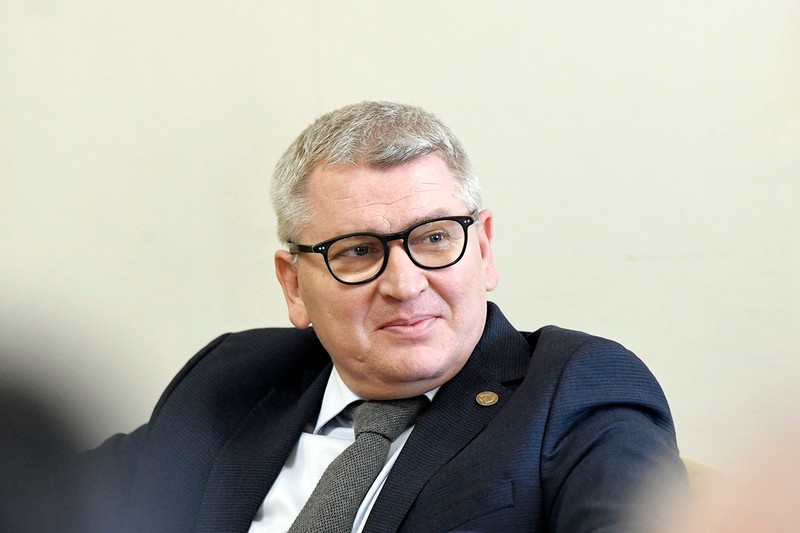 Florin Roman / Hepta