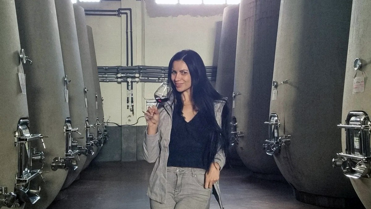 Silvia Palașcă, expertă în vinuri