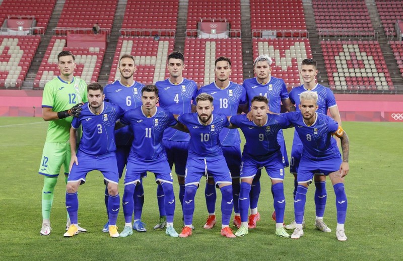 Echipa de start a României, înaintea meciului de debut la Tokyo 2020 | Foto: Hepta