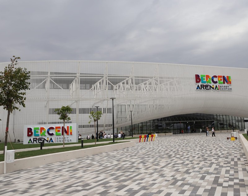 Patinoarul Berceni Arena găzduiește primul meci de hochei din București după 12 ani. Ce se întâmplă cu Patinoarul Flamaropol