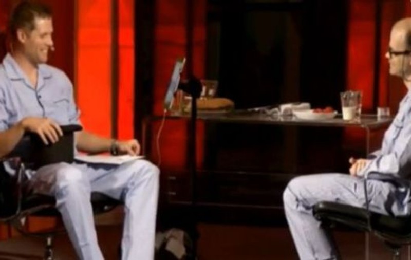 Câtă rezistenţă! Cel mai lung interviu televizat din lume: 30 de ore în faţa camerelor de luat vederi! | VIDEO