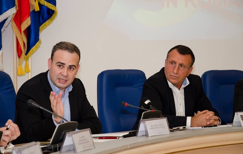 Darius Vâlcov face glume pe seama afecțiunii unui protestatar. ”Ce avem noi aici? Sandilău cu acte-n regulă”. Consilierul lui Dăncilă și-a șters mesajul