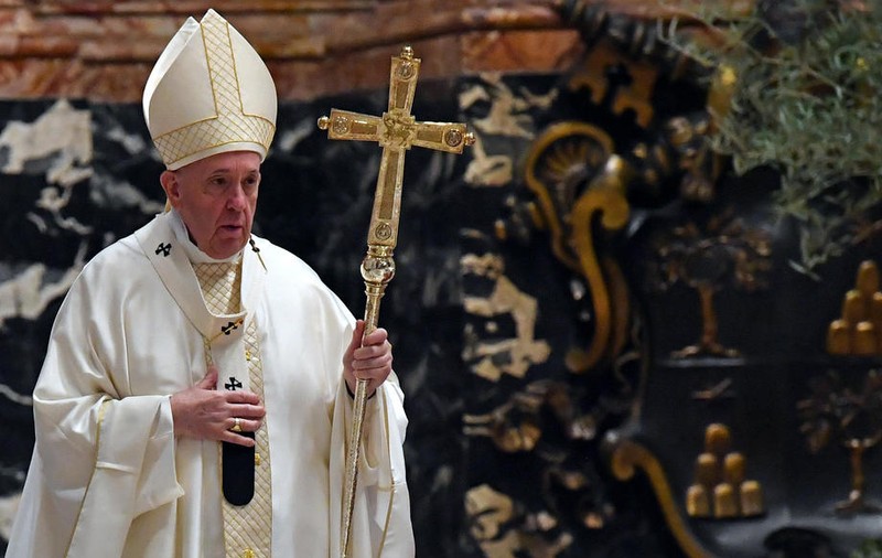 Papa Francisc a donat cinci ventilatoare pentru bolnavii de COVID-19 din Suceava