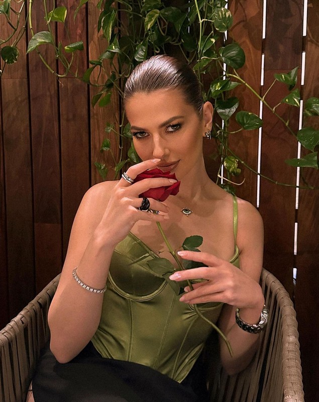 Lidia Buble a avut o zi de naștere cu peripeții: „Mi s-a furat geanta”. Artista e în vacanță