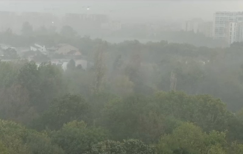 Cod portocaliu de furtuni în Bucureşti și Ilfov. A fost emis mesaj Ro-Alert. „Evitați deplasările”. Până când e valabilă avertizarea