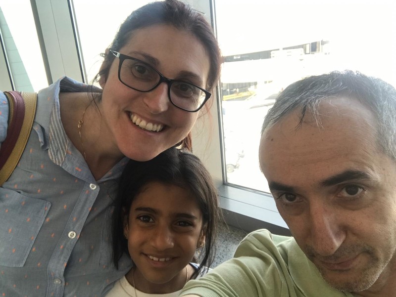 Sorina, alături de părinții adoptivi, în SUA
