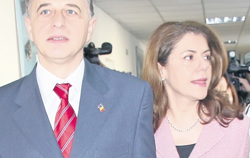 Mircea şi Mihaela Geoană, daţi pe mâna procurorilor!