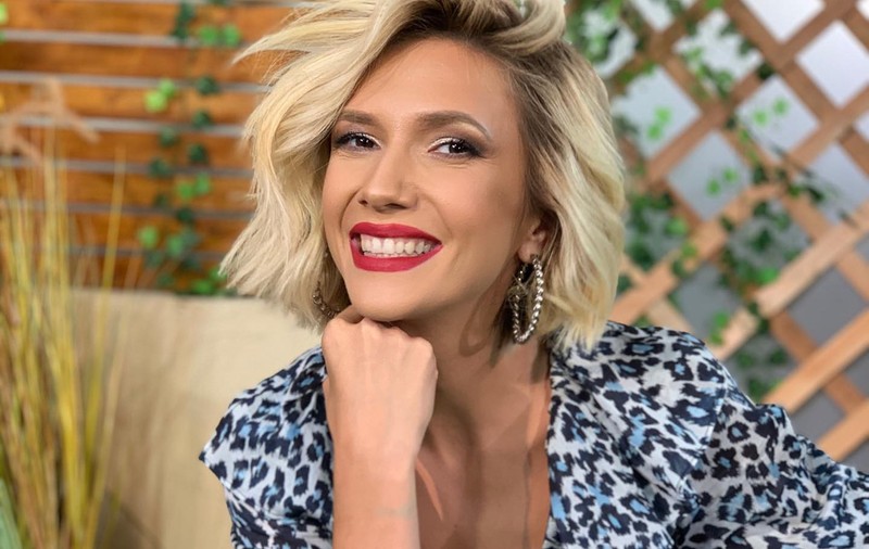 Când se întoarce Adela Popescu la „Vorbește lumea”, după ce s-a infectat cu COVID-19. Anunțul făcut de Cosmina Păsărin