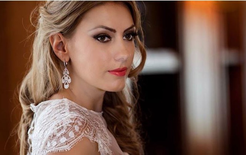 Roxana Dragomir, tânăra care a murit ca să-și nască fiica, va fi înmormântată vineri. Durere, în loc de mărțișoare pentru familia îndoliată din Vrancea
