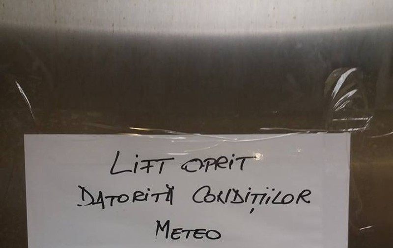 Lifturile exterioare de la metrou, oprite din cauza condițiilor meteo nefavorabile. Ce vor face persoanele cu dizabilități