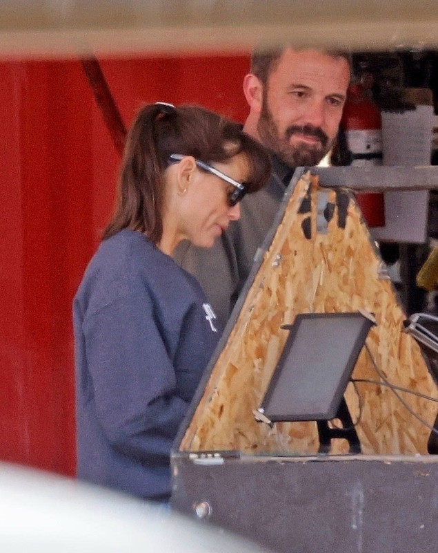 Reacția lui Jennifer Lopez când i-a văzut din nou împreună pe Ben Affleck și Jennifer Garner