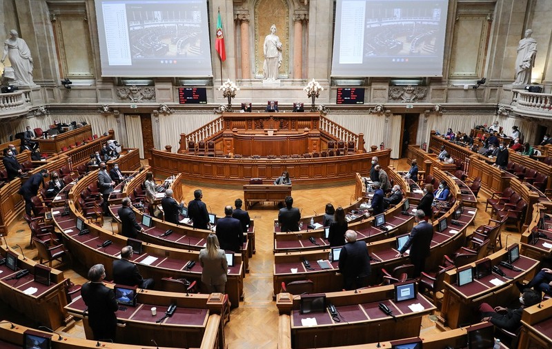 Parlamentul Portugaliei a legalizat eutanasia. Cine poate solicita această procedură