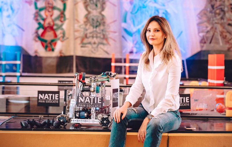 Cum a ajuns băiatul Danei Războiu să facă performanță în robotică: "La 9 ani îmi desfăcea aparatele electrice din casă"