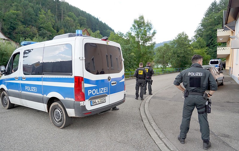 Doi români au fost salvați de la închisoare în Germania de un conațional. Cât a plătit ca să-i scape de pușcărie