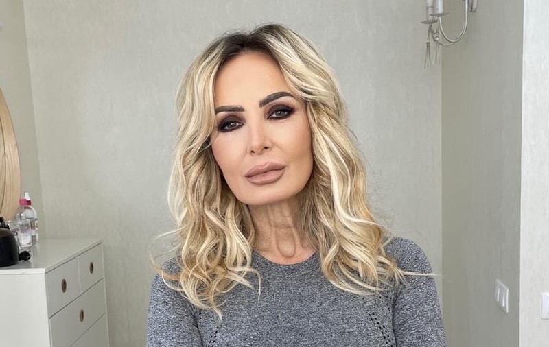 Daniela Gyorfi, nevoită să își schimbe implantul mamar. „Mi s-a fisurat. Mă doare și se vede”