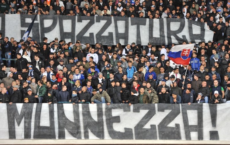 Fanii napoletani despre suporterii stelişti: ”Ţigani de rahat, o veţi păţi”