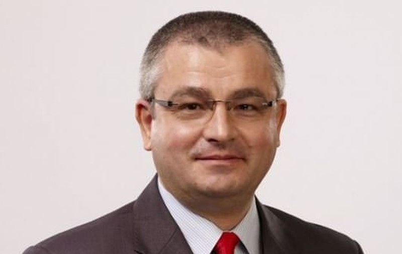 Un fost senator și secretar de stat în Ministerul Apărării a murit de COVID-19, la 51 de ani