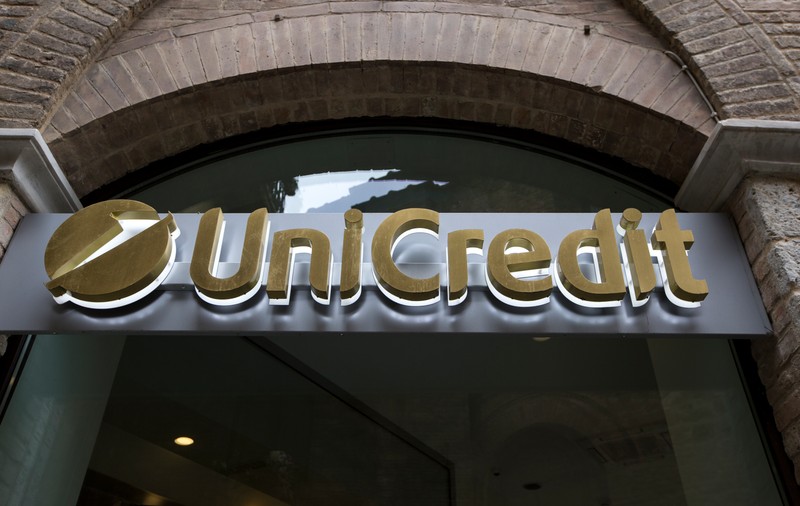 Prima companie din România amendată pentru încălcarea GDPR. O bancă are de plătit 130.000 de euro pentru că nu a protejat datele clienților