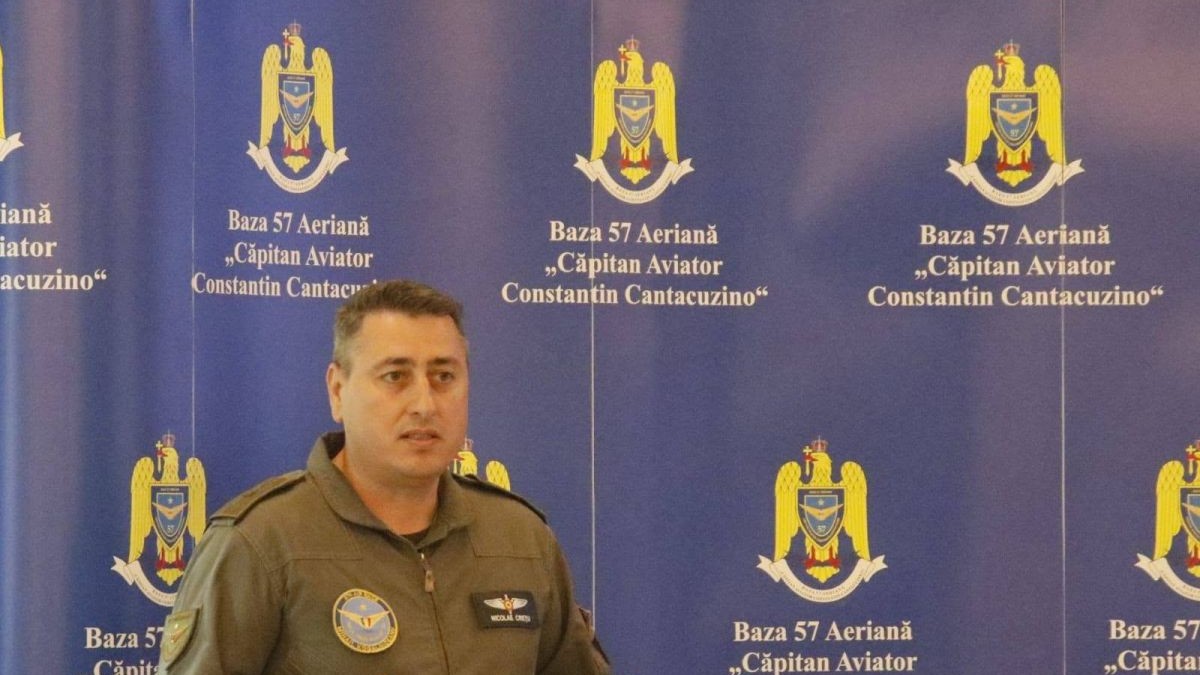 Generalul de flotilă aeriană Nicolae Crețu vorbește în cadrul Conferinței Internaționale „Black Sea and Balkans Security Forum”, 24 mai 2025