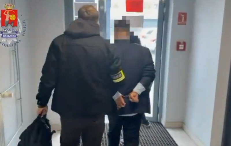 Românul care se lăuda că e „Prințul din Dubai” a fost arestat în Polonia, unde a încercat să păcălească polițiști sub acoperire | VIDEO