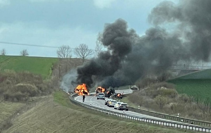 Tatăl șoferului care a ucis 7 oameni, în Germania, riscă închisoarea. E proprietarul BMW-ului pe care l-a condus fiul lui, deși nu are permis