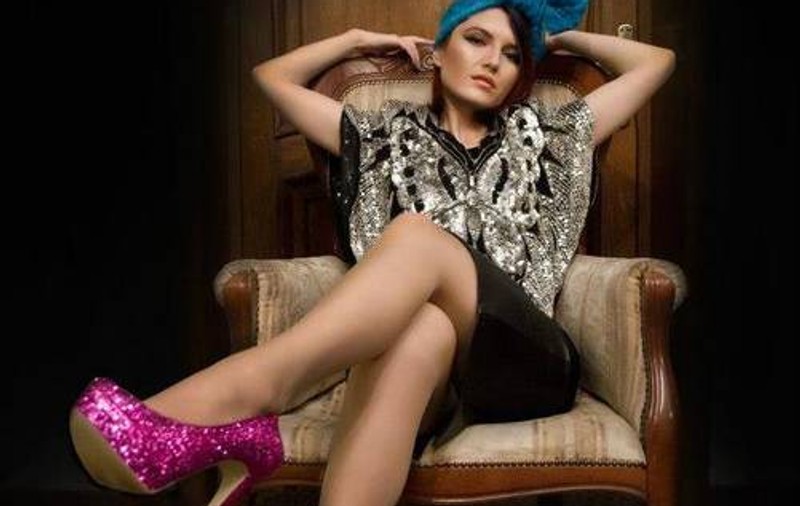 CUMINŢICĂ FOC! Vezi cu cine merge Alexandra Ungureanu în concerte