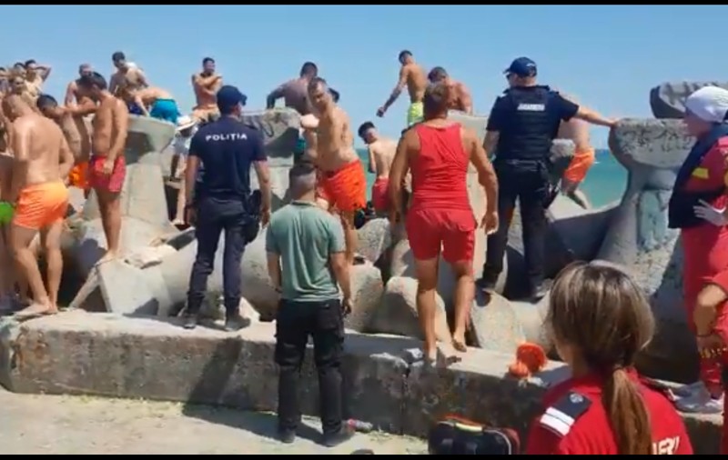 Doi tineri din Vaslui care lucrau ca sezonieri pe litoral au dispărut în mare. Unul dintre ei, găsit înecat după două zile de căutări