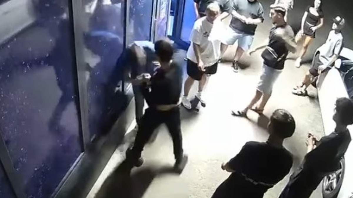 Poliția l-a arestat pe boxerul Roberto Nica, cel care și-a lovit pe un rival, în plină stradă
