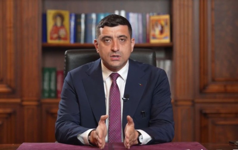 Un student de doar 19 ani a fost vânat pe stradă de susținătorii AUR, după ce l-a făcut „fascist” pe George Simion | VIDEO