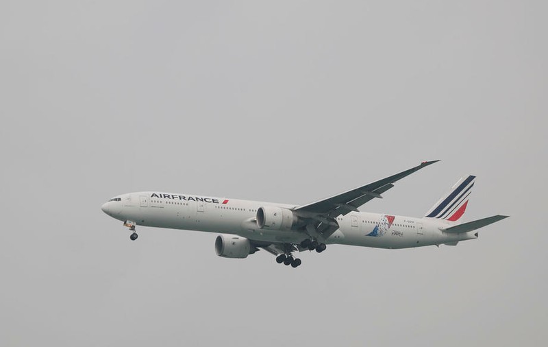 Un copil a fost găsit mort în trenul de aterizare al unui avion care a ajuns la Paris