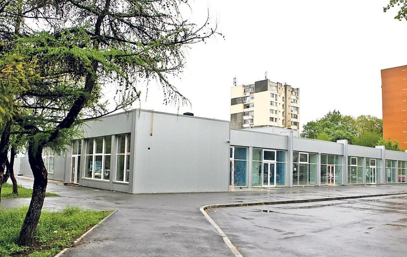 Se deschide magazinul unde plăteşti spălând vase! FOTO