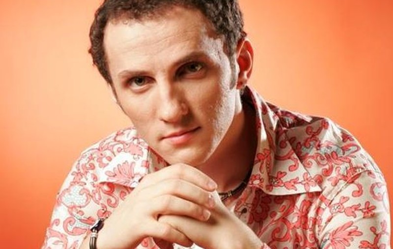 Mihai Trăistariu aşteaptă DUHUL SFÂNT. Uite CUM S-A PREGĂTIT ARTISTUL
