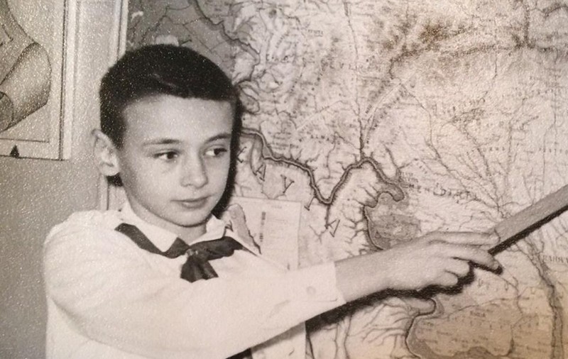BĂNUIEŞTI CINE e PIONIERUL SILITOR? Olimpicul la GEOGRAFIE e azi CĂUTAT de TOATE VEDETELE care vor SĂ fie ÎN VOGĂ!