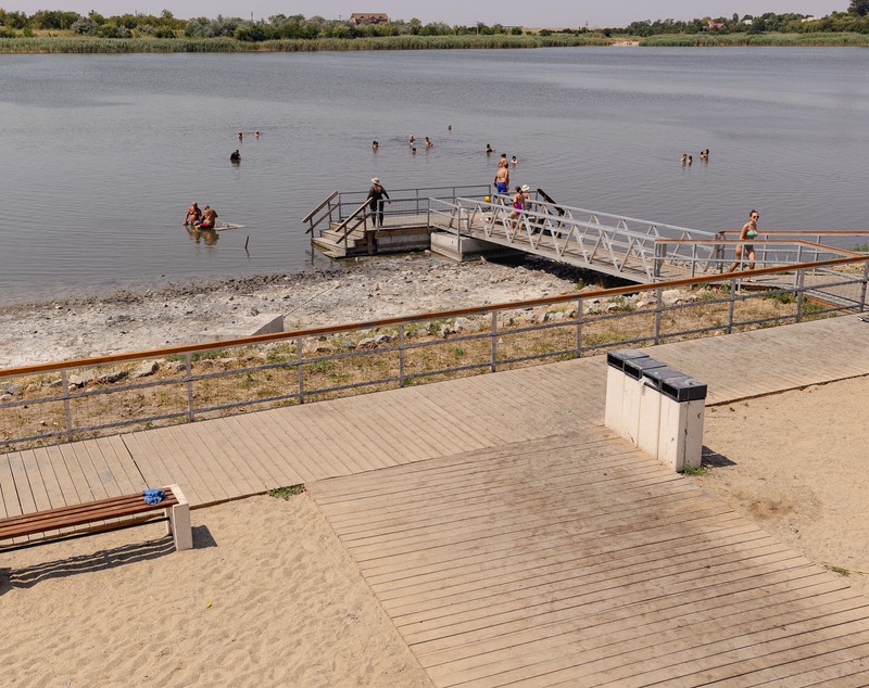 FOTOREPORTAJ. Marea Moartă din inima Ialomiței. Se întorc turiștii la Amara, pe plajele reabilitate cu fonduri europene