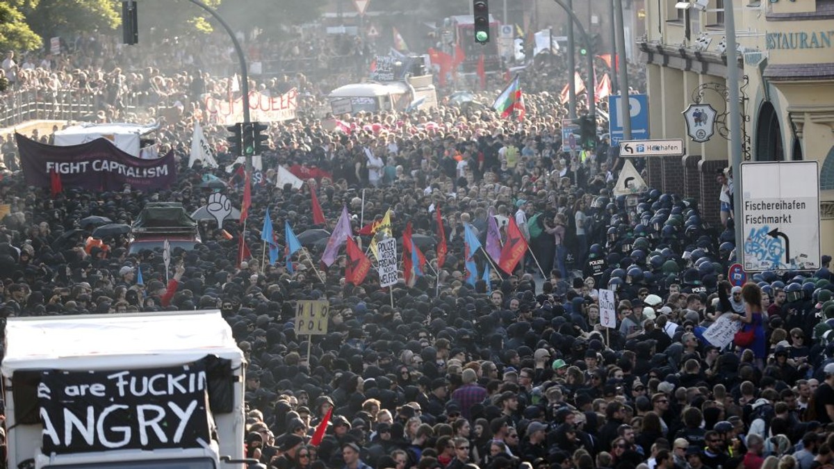 Cine sunt manifestanții din Hamburg