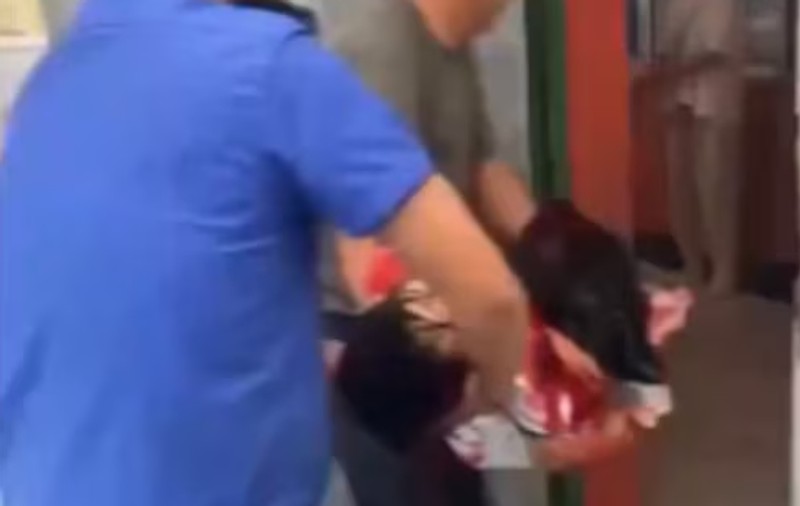 Doi morţi şi zece răniţi în China, după un atac cu cuţitul într-o şcoală primară din Guixi. O femeie a fost arestată