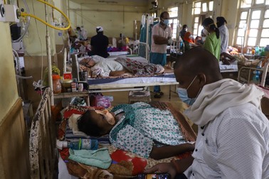 Unii pacienți au trebuit să suporte intervenții chirurgicale după ce infecția s-a extins rapid Foto: Profimedia