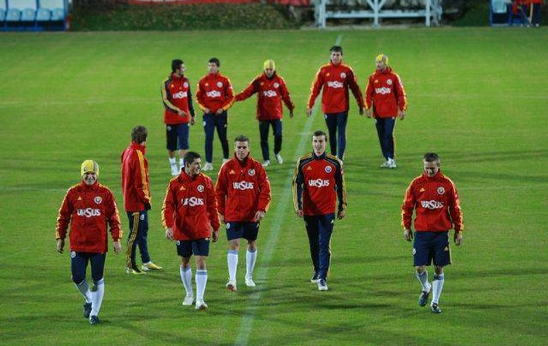 Dorin Goian, cel mai experimentat fotbalist tricolor din lotul pentru Belgia, a cerut ca înaintea fiecărui meci să fie puse în vestiar imagini cu fotbalistul paralizat