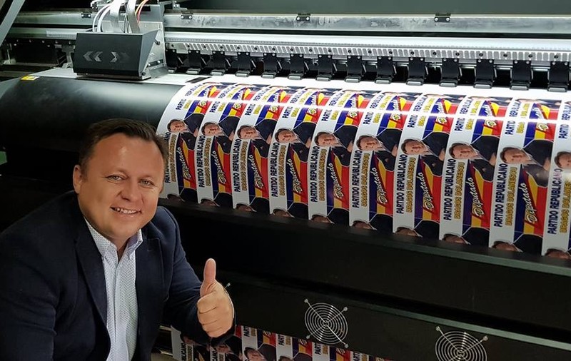 Dragoș Dolănescu se laudă că a devenit un politician apreciat în Costa Rica. "Poporul mă apreciază, oamenii au încredere în mine. Am fost votat al treilea"