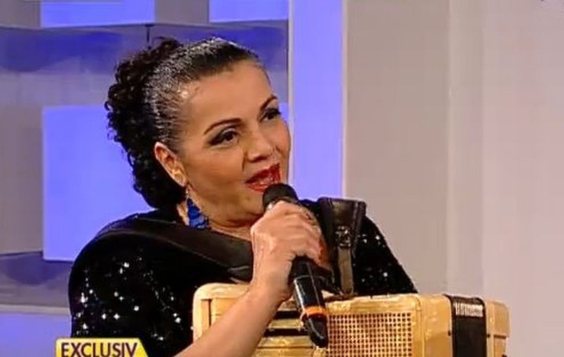 ÎN STIL MARE! CORNELIA CATANGA va avea 12 PERECHI de naşi la NUNTĂ!