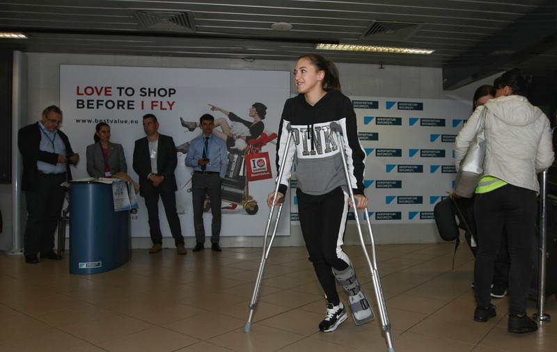 Larisa Iordache este optimistă, după accidentarea la tendon: "Încerc să-mi ţin moralul sus". Recuperarea, 6-8 luni! / VIDEO