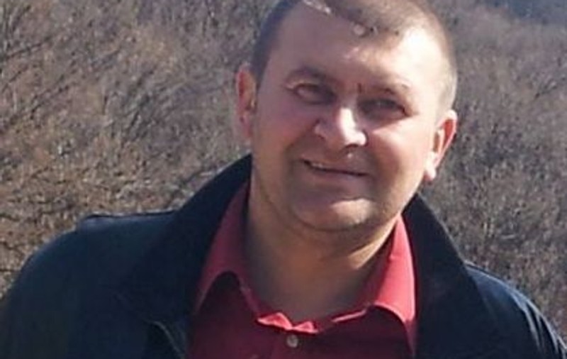 Polițistul-erou din Târgu Neamț ar putea fi sancționat. Ovidiu Busuioc i-a calmat pe rromii violenți, însă ar fi încălcat o „regulă tactică”