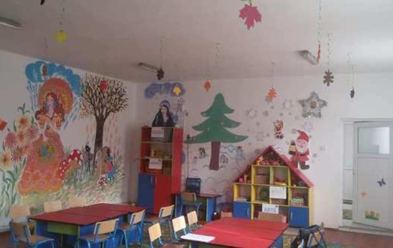 O mamă a acuzat educatoarele că i-au sedat copilul, ca să adoarmă mai repede! Poliția a deschis un dosar de rele tratamente aplicate minorului