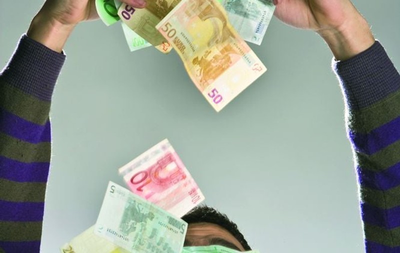 3.106 lei pe un bilet de Loto 6/49